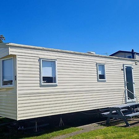 Seaside Caravan Retreat In Ayr Villa Exterior photo